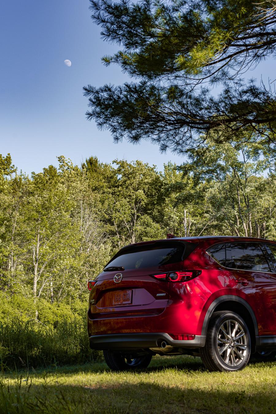 Детали экстерьера Mazda CX-5 Signature Skyactiv-D 2018 года  (CA) (фото 9 из 20)